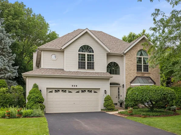 509 Turnberry Dr, North Aurora, IL 60542