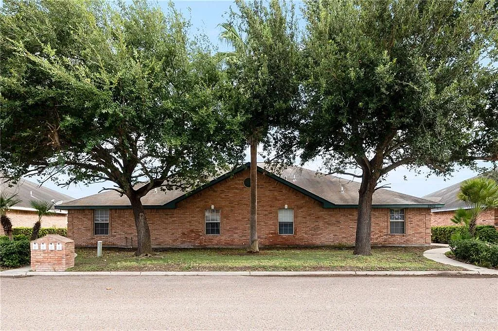 2 bed, 2.0 bath, 3640 sqft, $850 — Photo 1