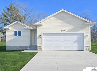 2509 N 71st St, Omaha, NE 68104