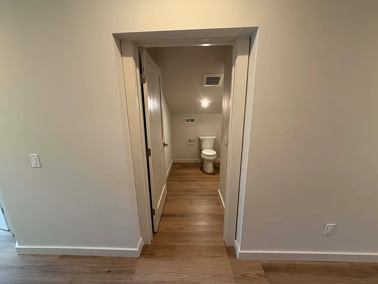 20 W 3rd St #3 — Photo 17