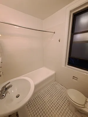 Rented by Bond New York | media 11