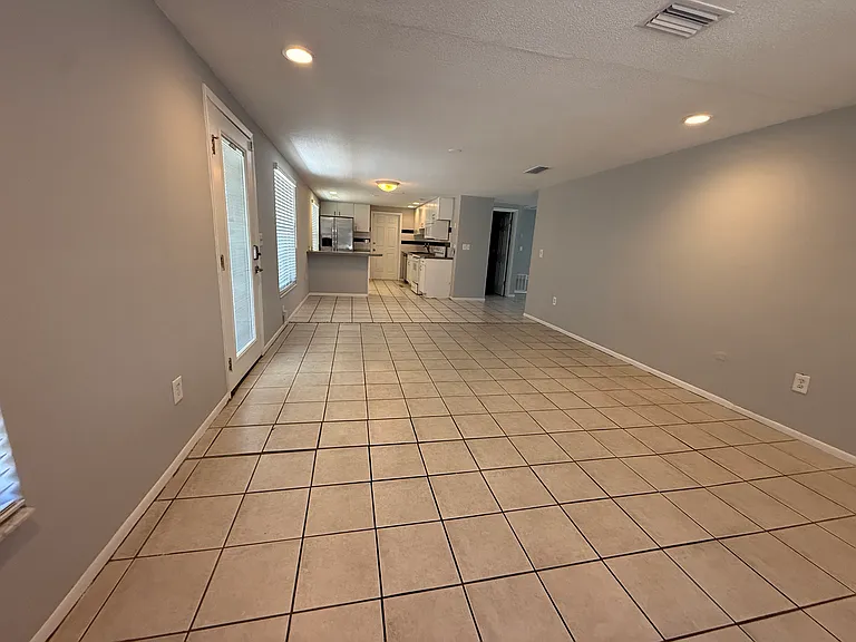 2604 Regatta Dr — Photo 6