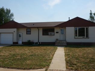 1373 1st St S, Dickinson, ND 58601