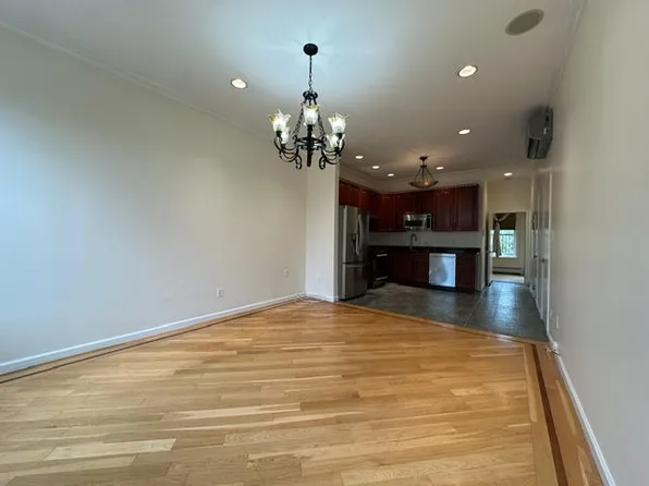 930 Washington Street image 23 of 23