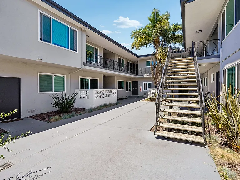 21007 Victor — Photo 13