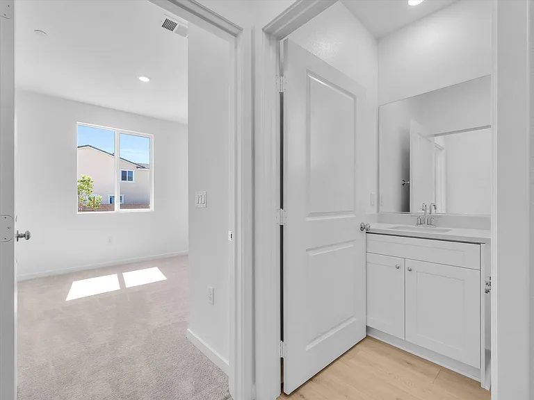 34427 Sakura Ln — Photo 10