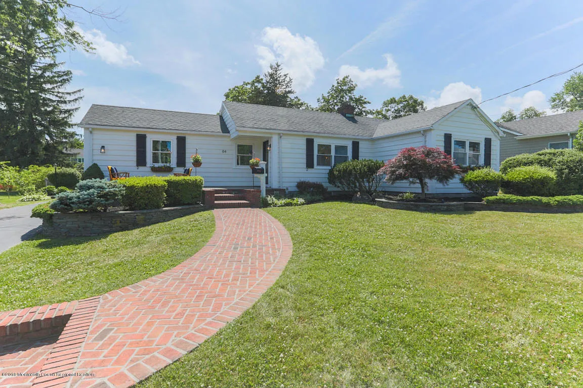 84 Cross St photo 1