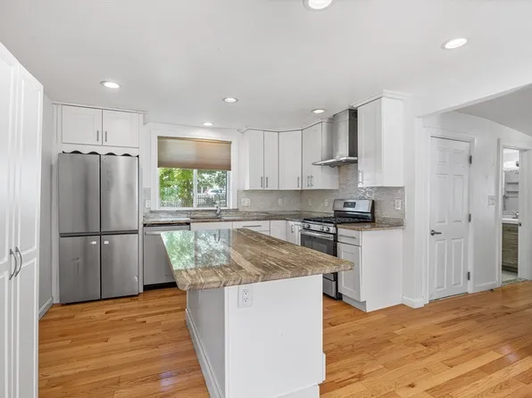 305 Franklin St, Braintree, MA 02184