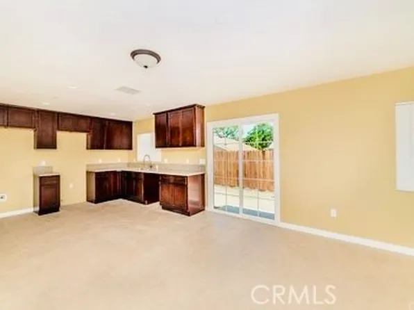 7538 Lynwood Way, Highland, CA 92346