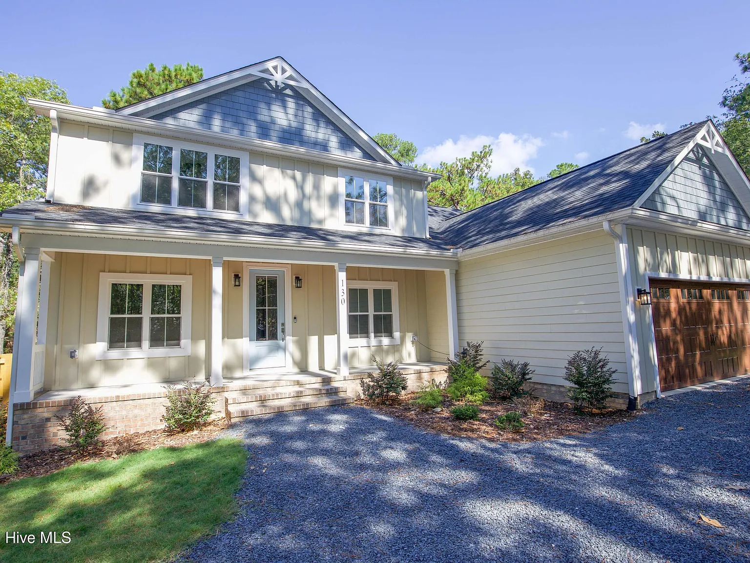 5 bed, 3.5 bath, 3393 sqft, $3,400 — Photo 3