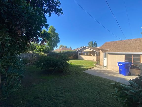 3rd image of 5616 Huddart Ave