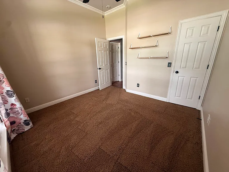 518 Creekside Dr — Photo 22