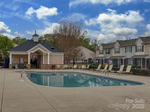 12550 McGrath Dr, Charlotte, NC 28269