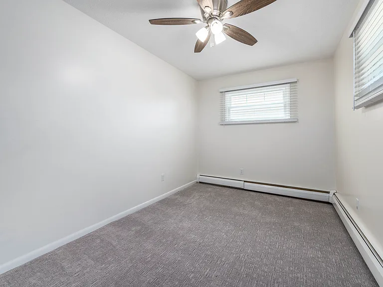 3844 Edgewater Blvd — Photo 33