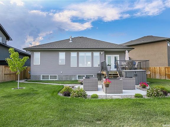 2nd image of 522 Baltzan Bay