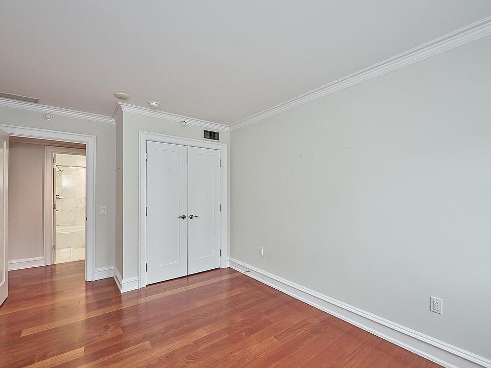 1st image of 225 S 18th St #1406