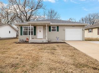 1821 N Marlan Ave, Springfield, MO 65803