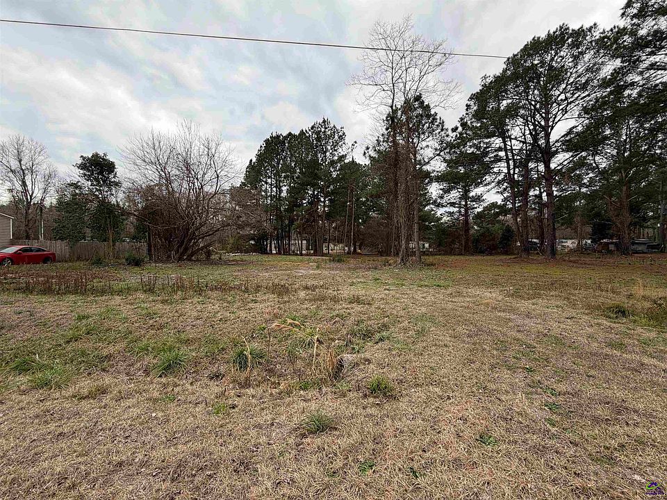 1st image of 109 Persimmon Dr