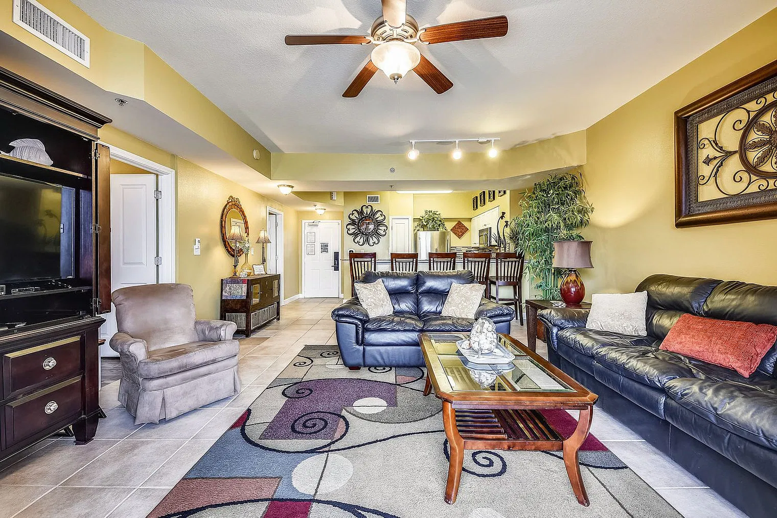 1 bed, 2.0 bath, 904 sqft, $2,949 — Photo 3