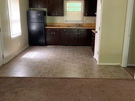 3rd image of 2508 Aken Dr