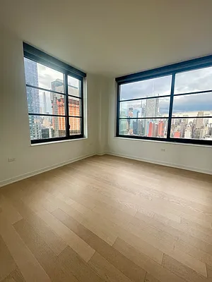 Rented by Greystar | media 7