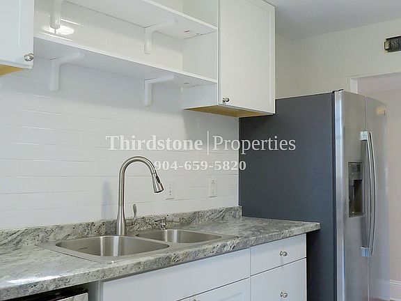 4th image of 4762 Colonial Ave
