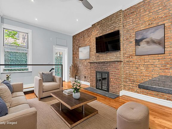 3rd image of 562 Hudson St APT 3