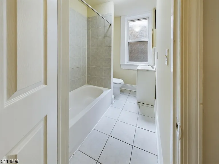 413-15 Dodd St #6 — Photo 6