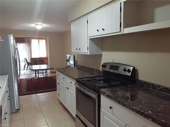 3rd image of 25555 Country Club Blvd Unit 8