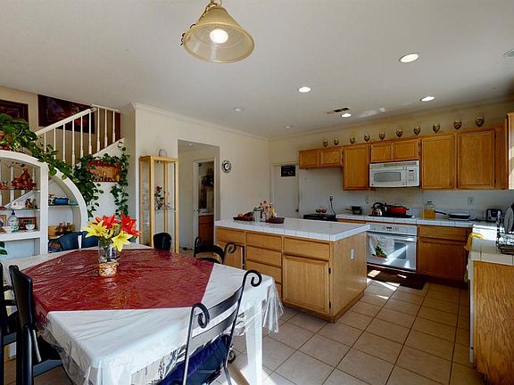 3rd image of 12767 Hawks Hill St