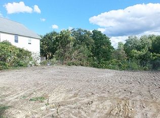 17 Indian Leap St, Springfield, MA 01151