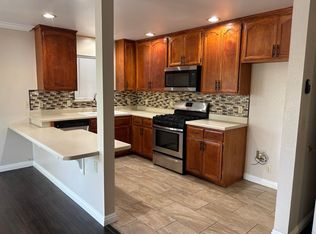 2155 San Ansaline, Long Beach, CA 90815
