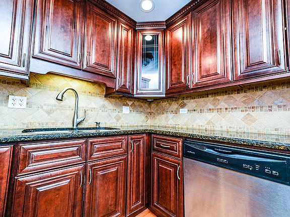 5th image of 765 Grove Dr APT 203