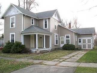 1st image of 204 S Main St