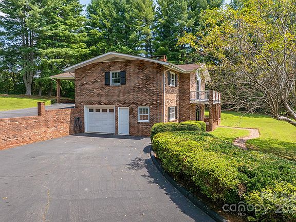 4th image of 1378 Allie May Ln SW