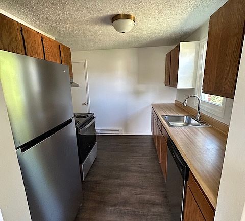 4th image of 5300 Sweet Home Rd APT 3