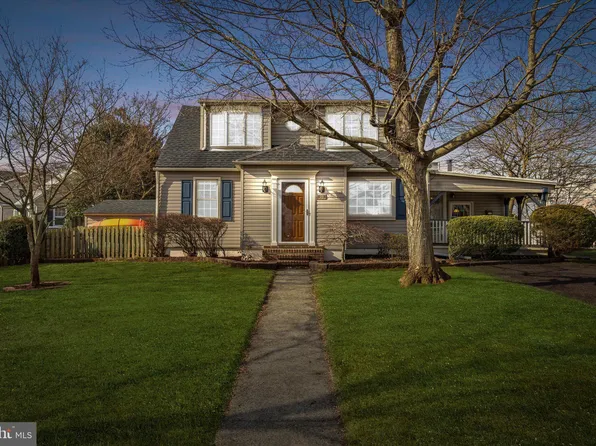 21 Maguire Rd, Hamilton, NJ 08690