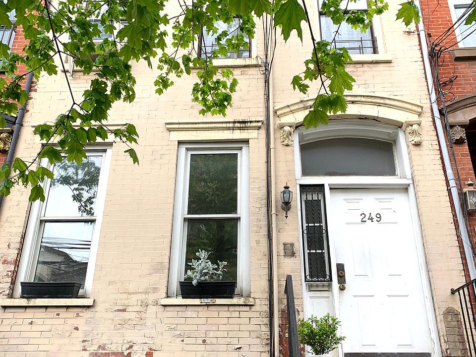 Private front entrance