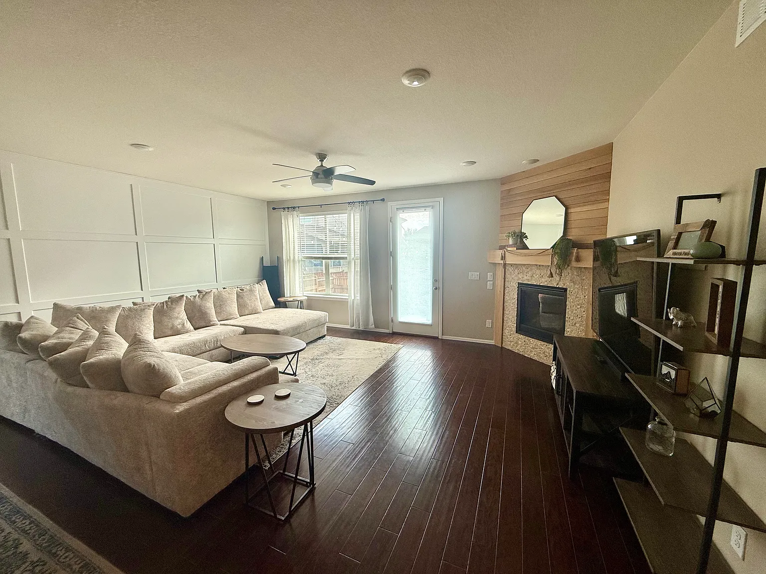 3 bed, 1872 sqft, $4,200 — Photo 4