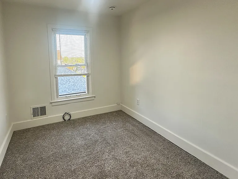 26 1/2 Fairgarden St — Photo 15