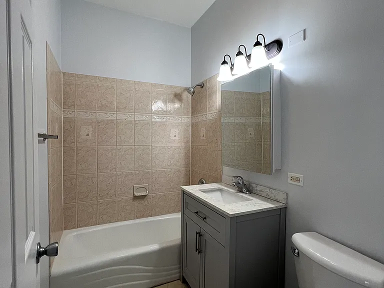 2722 W Maypole Ave #2722 — Photo 12