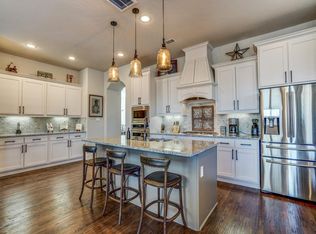 2710 Pointview Ct, Lewisville, TX 75067