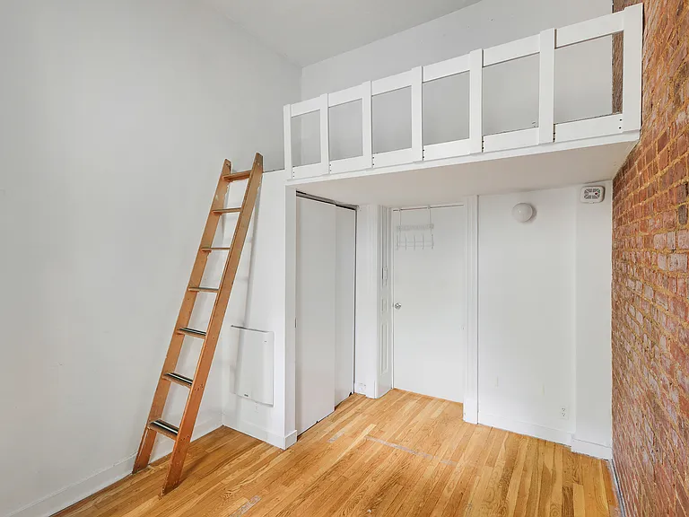 27 W 88th St #2 — Photo 7