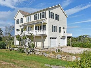24 Green Meadow Dr, Narragansett, RI 02882