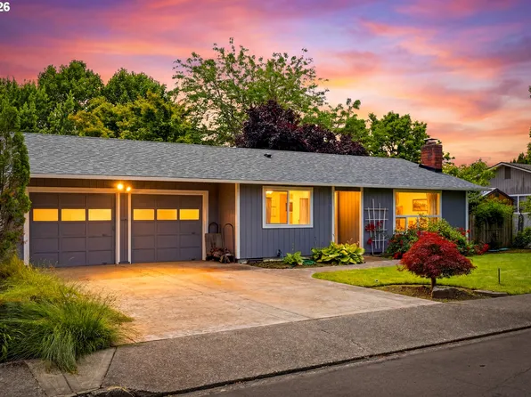 528 NW 22nd St, McMinnville, OR 97128