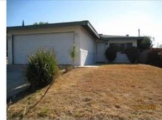 214 Chaney St, Lake Elsinore, CA 92530