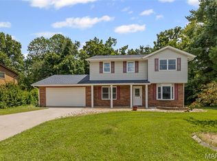 953 Long Branch Rd, Troy, IL 62294