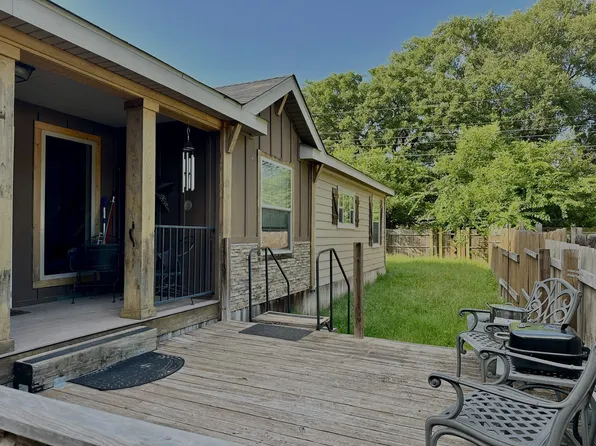 338 Spring Valley St, Gun Barrel City, TX 75156