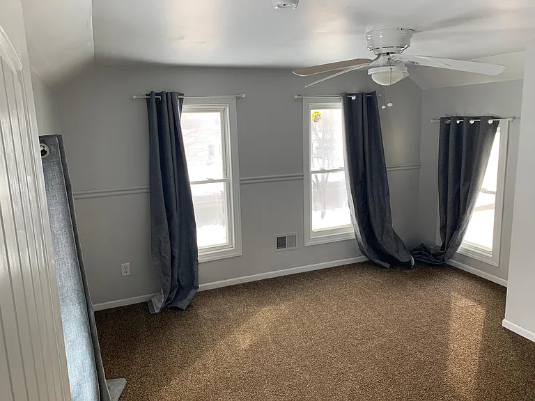 Other upstairs bedroom