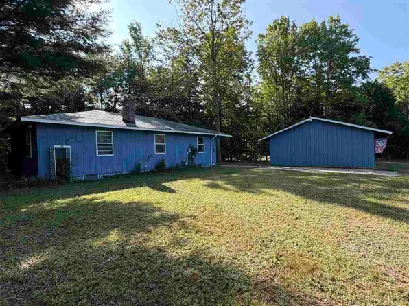 807 Olson Dr, East Jordan, MI 49727